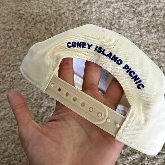 Hat - Picture 3 of 4